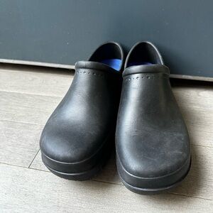 Women’s Black Non Slip Shoes For Crews Kitchen Restaurant Healthcare Size 8